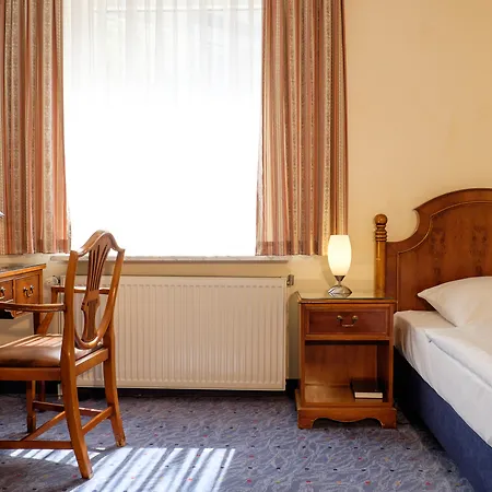 Hotel Koenigshof Am Funkturm 3*
